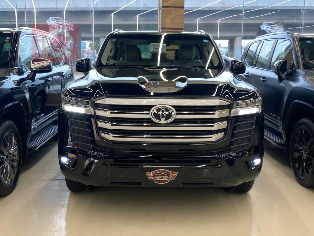 تۆیۆتا لاند کروزەر